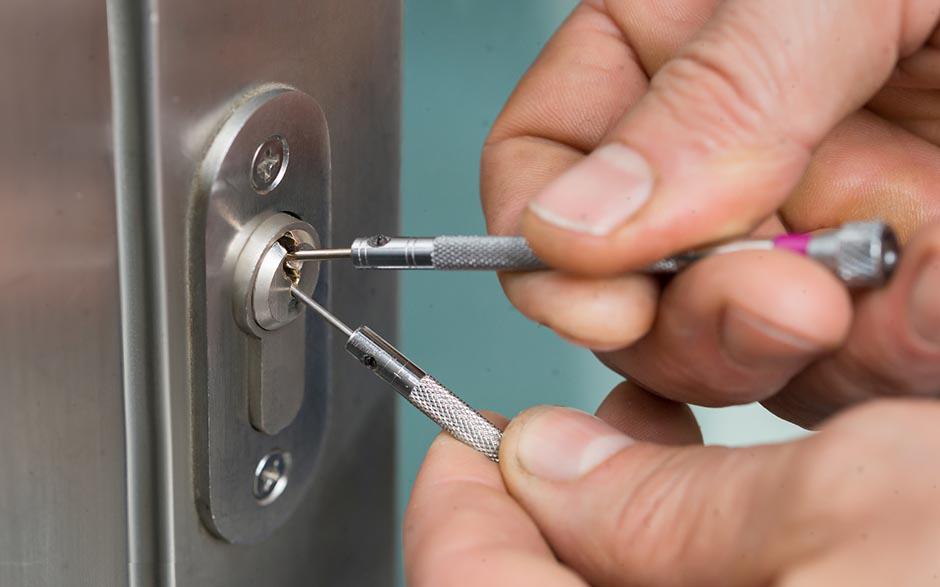 tarif serrurier ouverture de porte Montchauvet