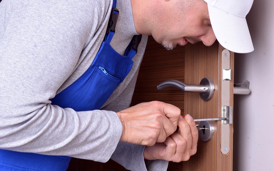 serrurier ouverture de porte service Paris